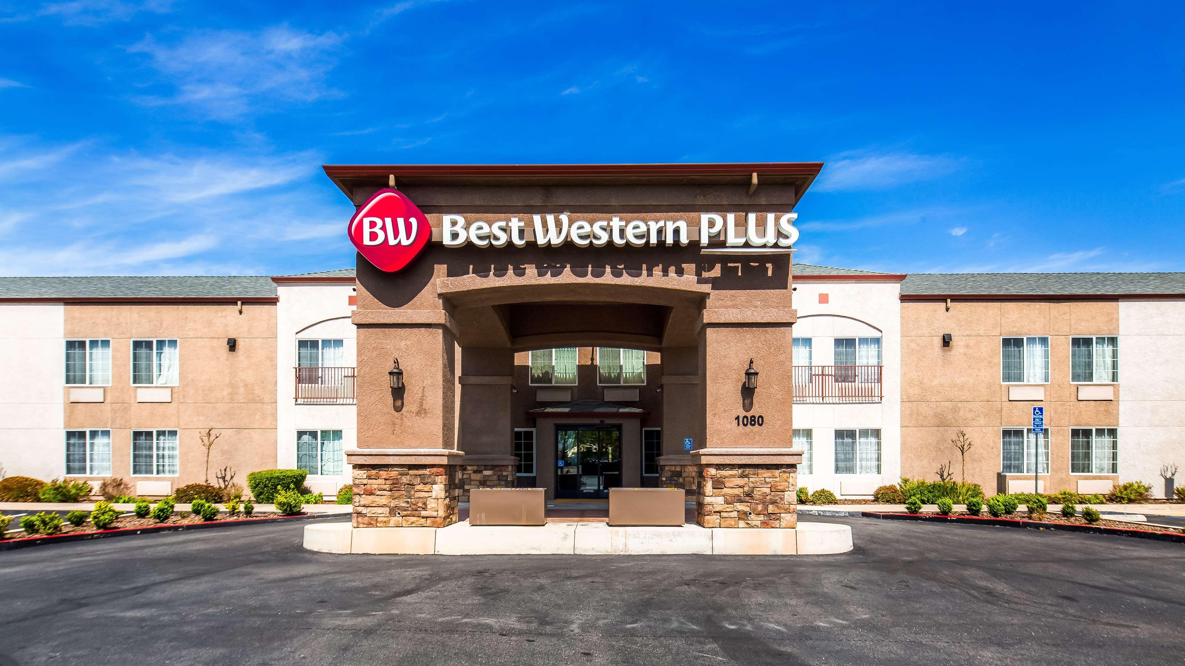 Best Western Plus Twin View Inn And Suites Redding Exterior photo