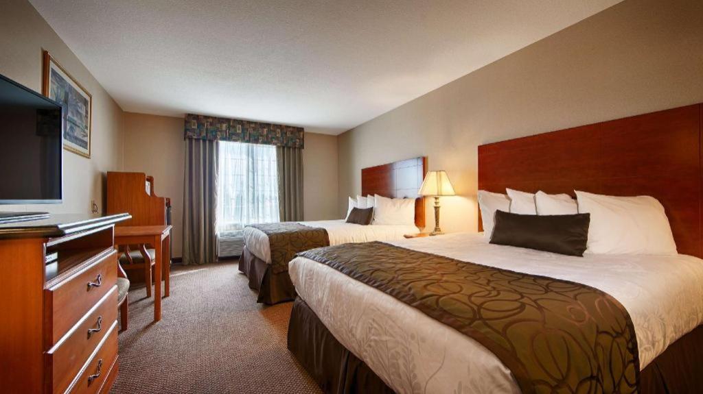 Best Western Plus Twin View Inn And Suites Redding Exterior photo